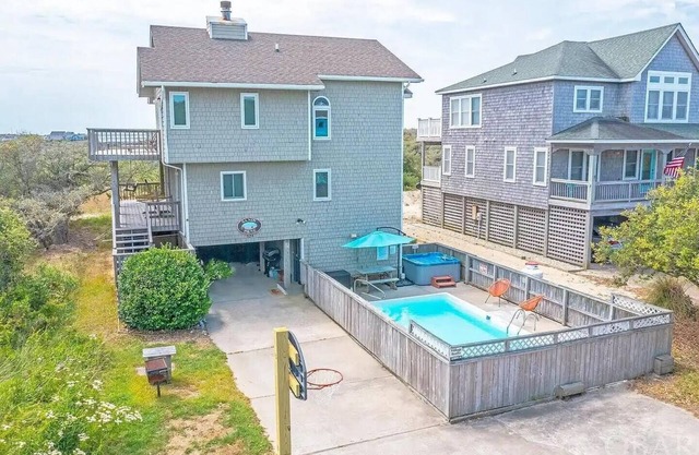 5bd/4bath short walk to beach with jacuzzi room/hot tub/private pool, ping pong