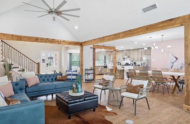 5BD Vacation Retreat w Pool, Games, Golf Simulator