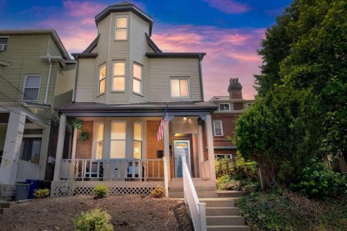 5BDRM GEM with Arcade - Mt Wash