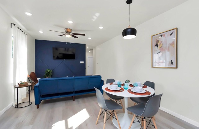 5bed 4bath · Centrally Located · Perfect for Group