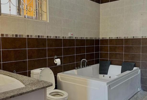 5BEDROOMS Stand Alone Mansion for holidays