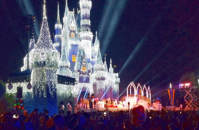 5BR,4BA villa minutes away from Disney – Sleeps 13