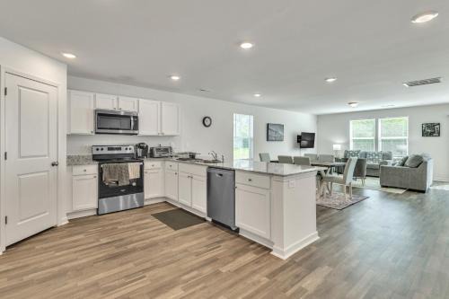 5BR Pet Friendly Retreat with Garage Parking home
