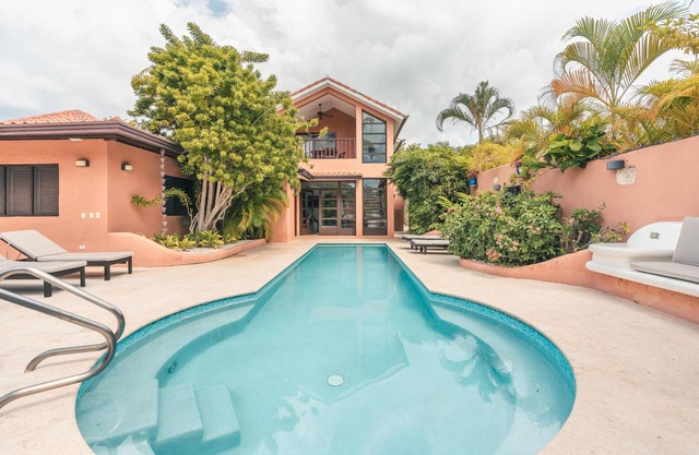 5BR villa nearby the beach w/pool in Casa de Campo