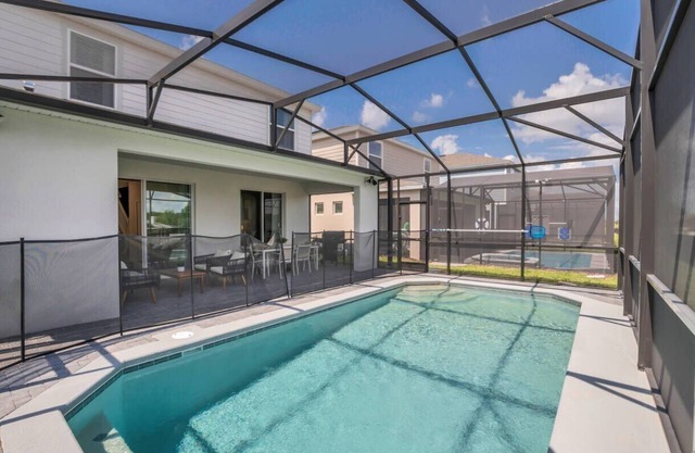 5BR Villa w/Pool near Disney & Clubhouse