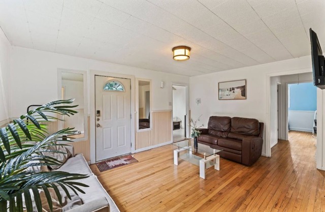 5mins to boyce park ski lodge, cozy family home