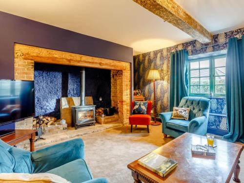 6 Bed in Blandford Forum 80549