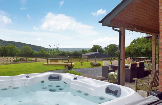 6 bedroom accommodation in Aberhafesp, near Newtown