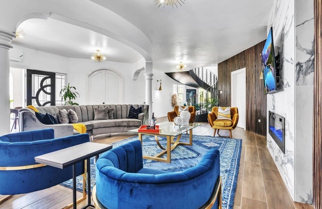 6-Bedroom MOSAIC Luxury Villa