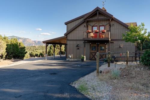 6 Guests 2BR 1BA Loft with Unmatched Panoramic Views