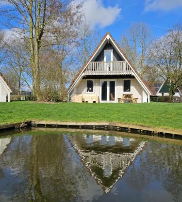 6 pers. vakantiehuis aan visvijver op vakantiepark, Time4vacay