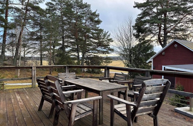 6 person holiday home in VÄSTRA ÄMTERVIK