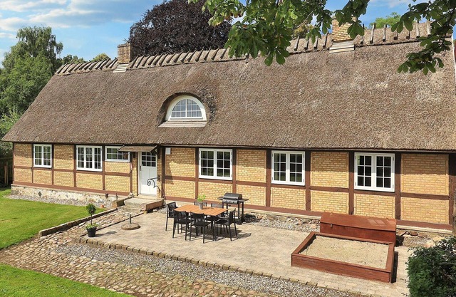 6 person holiday home in Store Heddinge-By Traum