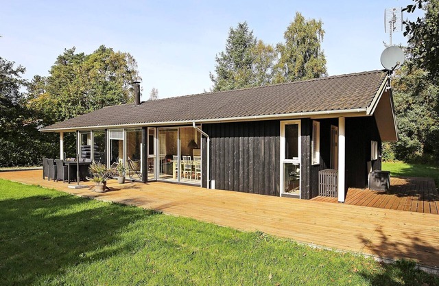 6 person holiday home in Frederiksværk-By Traum