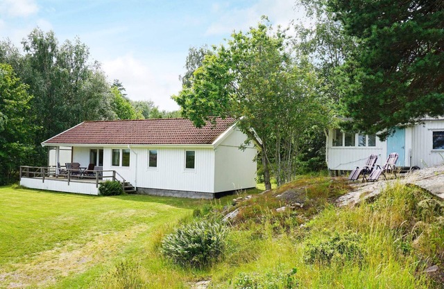 6 person holiday home in KUNGSHAMN