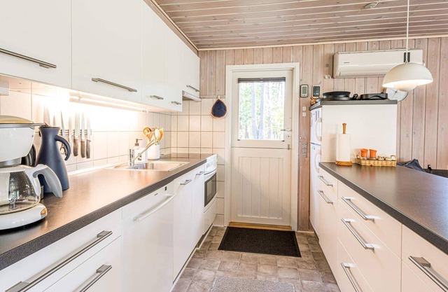 6 person holiday home in Blåvand