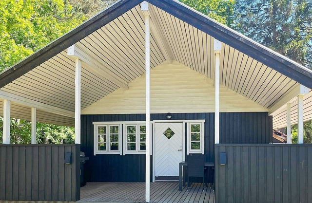 6 person holiday home in Glesborg-By Traum