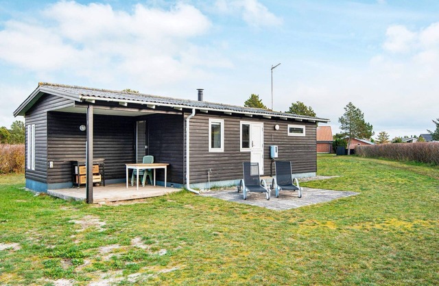 6 person holiday home in Glesborg
