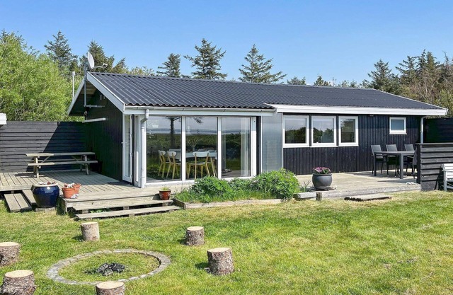 6 person holiday home in Thyholm-By Traum