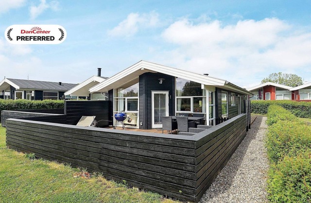 6 person holiday home in Tranekær-By Traum
