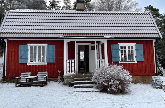 6 person holiday home in JÄRNA-By Traum
