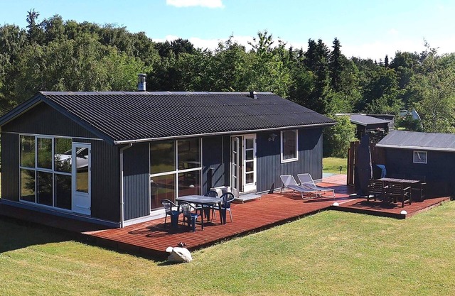 6 person holiday home in Nibe-By Traum