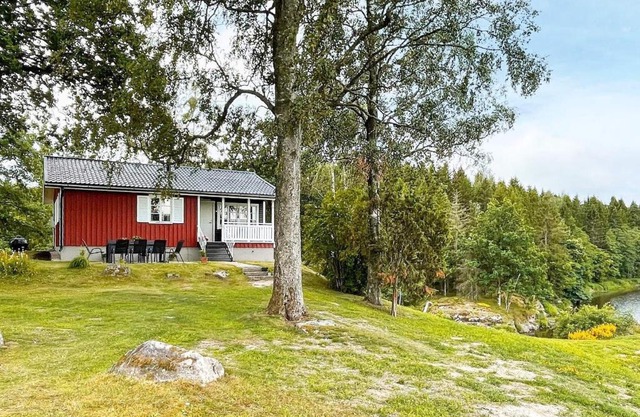 6 person holiday home in MELLERUD-By Traum