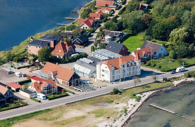 6 person holiday home on a holiday park in Hejls