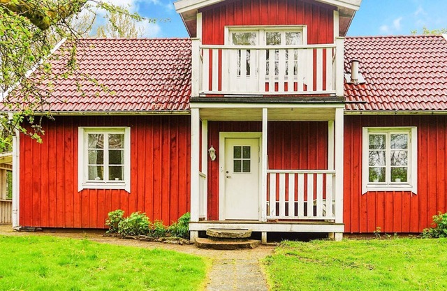 6 person holiday home in GÄLLSTAD