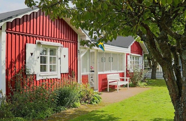 6 person holiday home in MELLBYSTRAND-By Traum