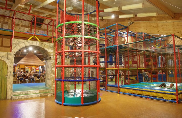 6-person mobile home in the holiday park Landal Sonnenberg