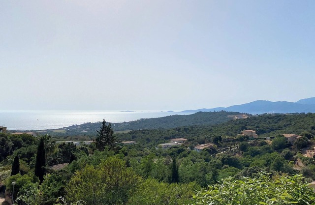 6 rooms, private pool, sea and mountain views