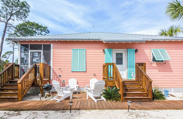 6007 sleeeps10 close to beach 2 pools