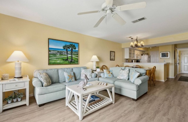 609 Sailmaker - Seaside Escape