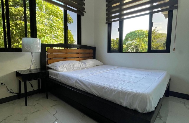 ✔6BDR HOUSE ✔FOR FAMILIES ✔COUPLES ✔GROUP OF FREINDS ✔QUIET ✔SECURED