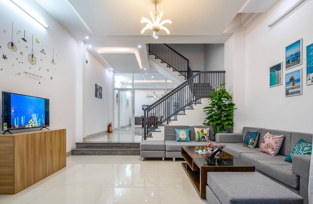 6bedrooms house 3' walk to MyKhe beach 3Nights FREE PICKUP