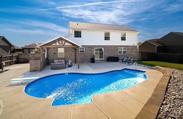 6BR Home w/Pool - Spooky Nook/MiamiU/KingsIsland