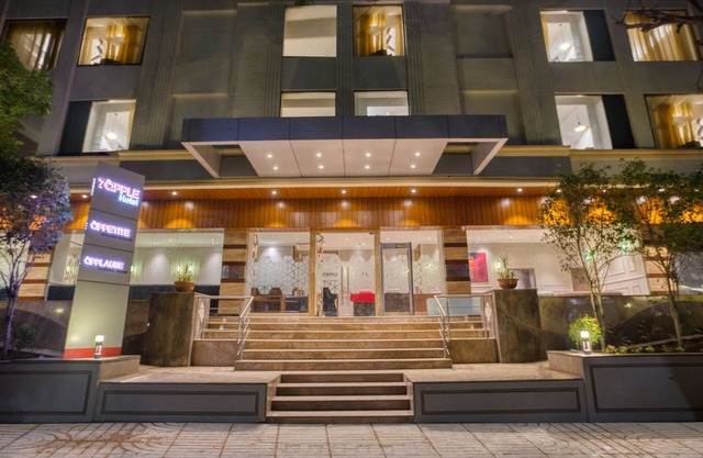 7 Apple Hotel - Viman Nagar Pune
