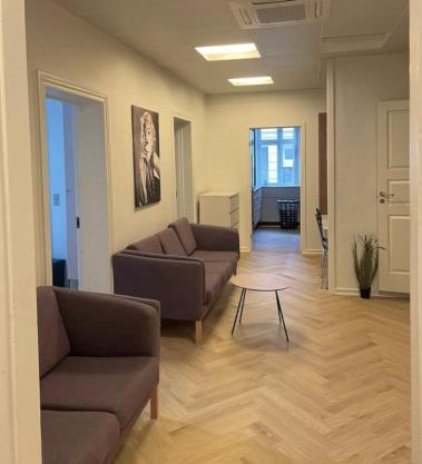 7-bedroom apartment with 2x private parking