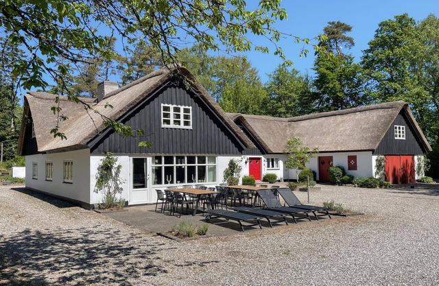7 bedroom awesome home in ørum djurs
