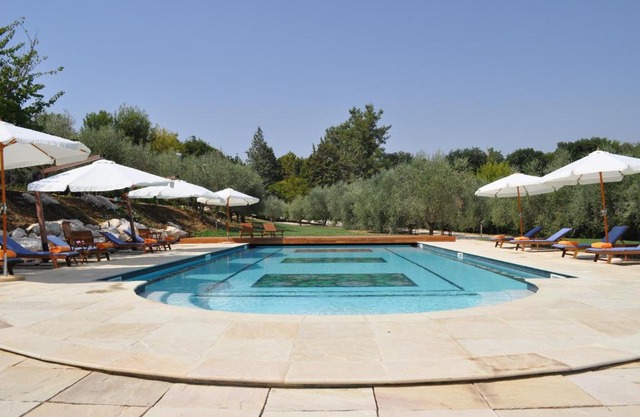 7 bedrooms villa with shared pool jacuzzi and furnished garden at San Michele
