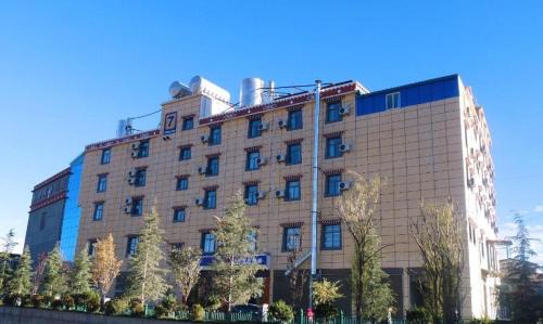 7 Days Inn Deqen Shangri-la Gukezong Ancient Town