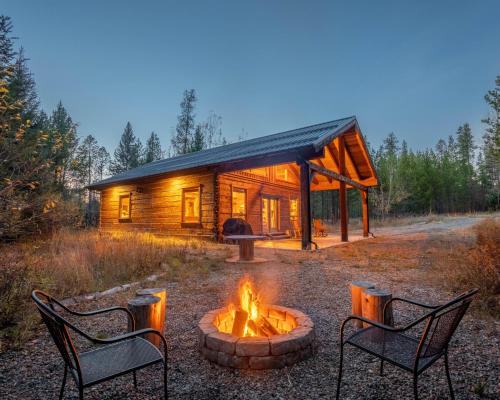 7 Min To Glacier, Fire Pit, Great Memories