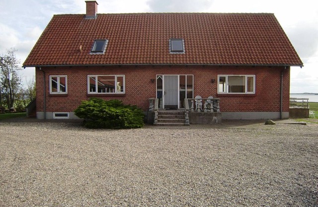 730m2 Luxury pool house with panoramic view over the fjord and path to the beach