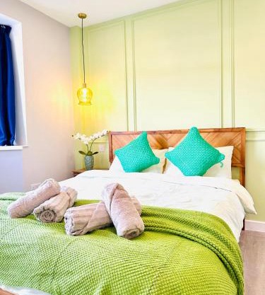 77Co-Guesthouse by Bexleyheath