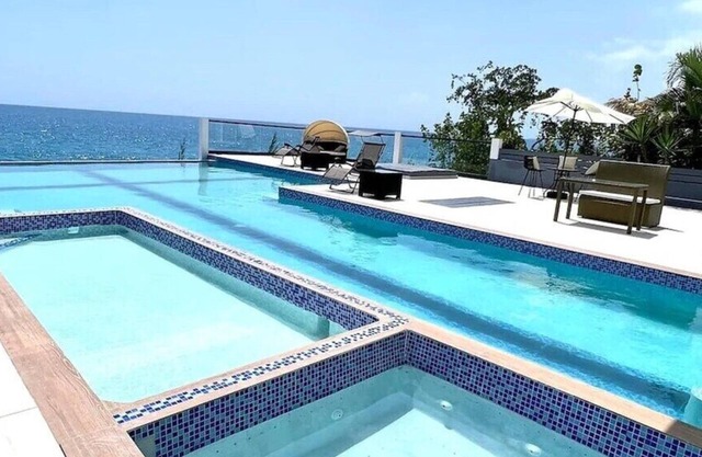 7BR Oceanfront Villa w/Jacuzzi and House Staff