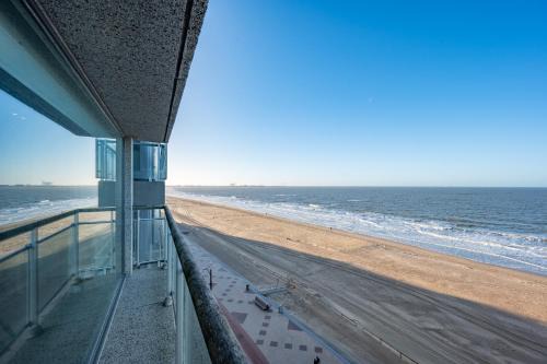 7e verdiep Appartement met zeezicht in Knokke voor max 6 personen