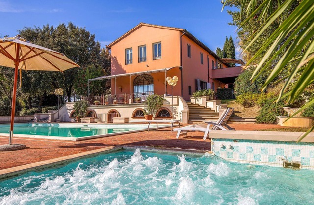 8 bedroom beautiful home in Fucecchio