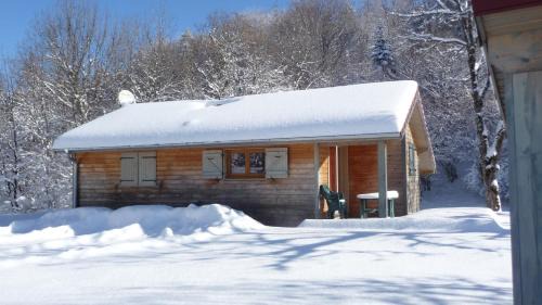 8 Chalets - Les Lodges du Hérisson - à 1500m des cascades