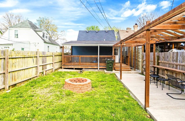 8 Mi Louisville New Albany Home
